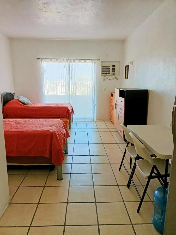 Twin Towers Tres Mares Apartment Acapulco Exterior photo